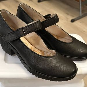 Fly London Mary Jane’s. Size 40.  Minimal wear!!  Great condition.